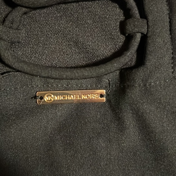 Brand new Michael Kors full bottom coverage. Built in support - Picture 3 of 4